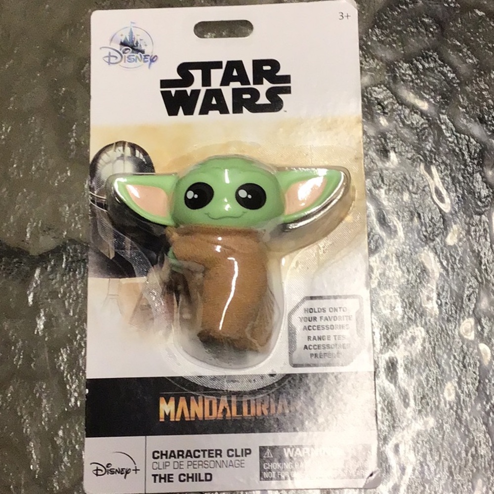Disney parks character clips today